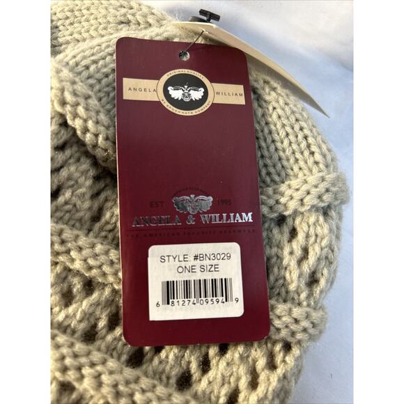 Angela And Williams Warm Insulated woman’s knit Hat Winter Soft Furry Inside NWT - Picture 5 of 8